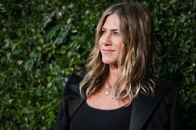 Last updated september 18, 2020, 6:00 am. Jennifer Aniston S Colorist Shares His At Home Hair Color Tips