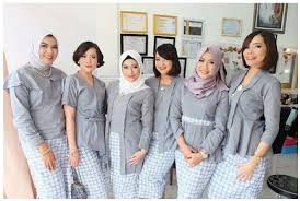 Busana kondangan couple aneka warna 💑 nih, yang lagi nyarinyari referensi busana kondangan couple tapi nggak kembarkembar banget. Contoh Baju Couple Sahabat Couple Keren