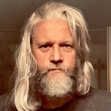 Michael Dietsch (@micha.dietsch) • Threads, Say more