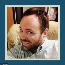 Actor playing role of three-timing Lothario proposes to girlfriend