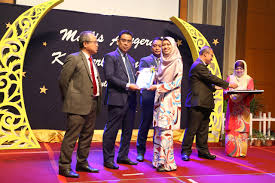 Memberi panduan dan tip ringkas kepada pelajar yang ingin cemerlang dalam pelajaran. Suka Kongsi Ilmu Dengan Rakan Pelajar Terbaik Mrsm Spm 2018 Dedah Rahsia Kejayaan Remaja