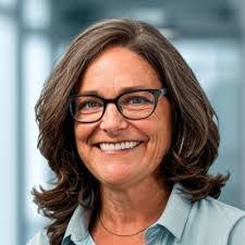 Suzanne Rabideau's Instagram, Twitter & Facebook