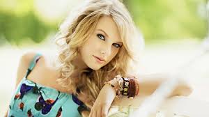 Hasil gambar untuk foto taylor swift