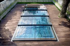 Poolabdeckungen Sie Schutzen Und Sparen Schwimmbad De Poolabdeckung Pooluberdachung Gartenpools