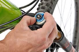 Reifen Am Mtb Montieren So Ziehen Sie Einen Mountainbike Reifen Auf Know How Reifen Am Mtb Aufziehen Federgabel Mtb Mountainbike