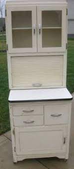 Sale 1923 hoosier beauty hoosier cabinet with flour sifter. Small Hoosier I Have No Place For Such In My Home But These Are Pretty Cool Vintage Cabinets Country Bedroom Furniture Hoosier Cabinet