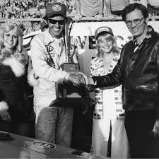 Lee and richard were teammates, so petty enterprises was getting the checks for first and second place no matter what the. History Of The Bass Pro Shops Nra Night Race The King Richard Petty Was Model Of Consistency At Bristol Motor Speedway In The 1970s News Media Bristol Motor Speedway