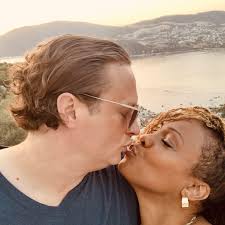 Keith Sirois and Lisa Johnson's Wedding Website