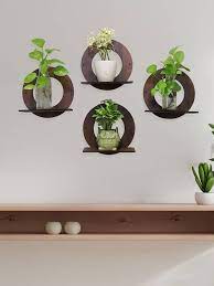Home decor items are pieces designed with the purpose of decorating the interiors of a house. Home Decor Buy Home Decoration Items Accessories Online In India Myntra