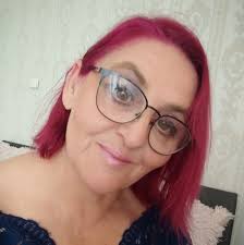 Predsednik vlade 🇸🇮 Janez Janša se je včeraj skupaj s soprogo Urško  Bačovnik Janša udeležil koncerta Big Band Orkestra Slovenske vojske ob 30.  obletnici pekrskih dogodkov. Koncert je potekal pred Vojaškim objektom