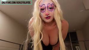 UNHINGED CLOWN GIRL DOMS YOU w FEET