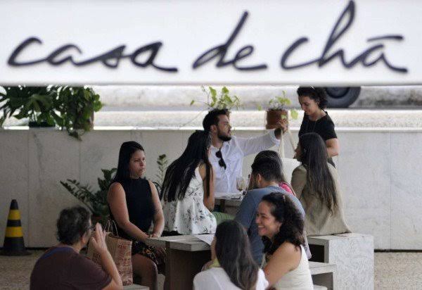Conheça a Casa de Chá de Brasília, projetada por Niemeyer na década de 1960