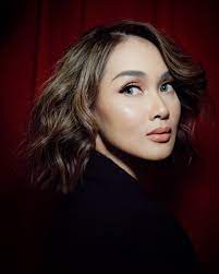 Saya terlarut dengan gayanya bercerita. Biodata Sara Wijayanto Lengkap Umur Dan Agama Praktisi Supranatural