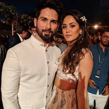 She is the second of the three sisters among which priya rajput tulshan is the elder one, and noorjehan rajput wadhwani is the younger sister. Pics Shahid Kapoor And Mira Rajput Sizzle At Lakme Fashion Week Bollywood Event