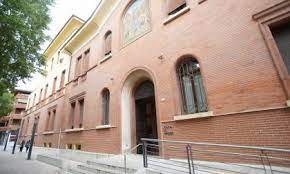 La struttura casa di riposo di legnago situata in corso della vittoria, 14 legnago è una struttura residenziale sanitaria assistenziale (rsa) che offre servizi sanitari, interventi medici, infermieristici e riabilitativi atti a prevenire e curare le malattie croniche e le loro eventuali riacutizzazioni. Tutti I Tamponi Sono Negativi La Casa Di Riposo Di Legnago E Covid Free Prima Verona