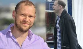 That mitchell and webb look is a british sketch comedy television show starring david mitchell and robert webb. B2vlnhnoho7sum
