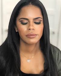 Nude makeup for this beautiful “piel canela “ 🙈😊 #nudemakeup #softglam  #makeupparty #mayelinvicentemakeup👏 #makeupartist #makeuprevolution