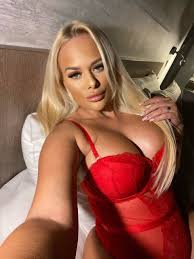 TW Pornstars - Louise Hannah. Twitter. RT if youd cum all over my pretty  face 😜♥️. 5:40 AM - 3 Dec 2022