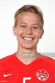 Rebecca Quinn Poses Fifa Montpellier