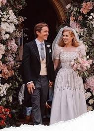 Princess beatrice got married in a vintage norman hartnell dress worn by the queen on multiple occasions, but made some key alterations to the gown. New Photo Of Princess Beatrice S Wedding Revealed New Idea Magazine