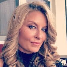 Kim Gainey's Instagram, Twitter & Facebook