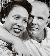 Rockbridge County was named for Natural Bridge, an exceptional rock  formation located in the county. The county was formed from Augusta and  Botetourt counties in 1778, and another part of Botetourt was