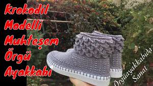 Orgu Ayakkabida Sanat Panosundaki Pin