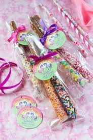 Pretzel Treat Baby Shower Favors Baby Shower Favors Baby Shower Cute Baby Shower Ideas