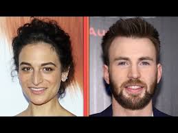 Крис эванс (chris evans), исполняющий роль капитана америки во франшизе мстители, засветил в instagram селфи пениса, порадовав 5,7 млн подписчиков в этой соцсети и став. Jenny Slate Chris Evans Dating