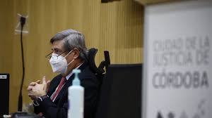 Actitudes del servicio durante la presentación de una queja 10. Owgktfeum6lcem
