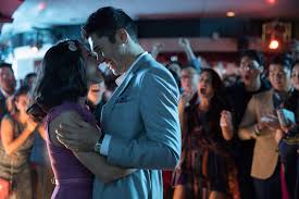 À tout moment, où que vous soyez, sur tous vos appareils. Crazy Rich Asians 2018 Log S Line
