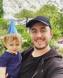 Steffan Jones (@SteffanDJones)