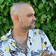 Poetíca” es un poema de Daniel R. Rodero musicalizado por Tontxu en  #letrasdeotros Se adjunta el enlace al video en Youtube.  https://youtu.be/g0oYaZN9tE8