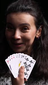 إنت وكفك، concept جديد في قلم! مع مريم لوكيل data scientist وأستاذة  احتمالات إلي بش تفسرلنا الprobabilité بالBelote #qlm #رمضان2023 #Ramdan  #قلم #تونس #ramadankareem #كارتا #jeudecartes #cards #belote ...