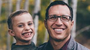 Shawn Cramer's Instagram, Twitter & Facebook