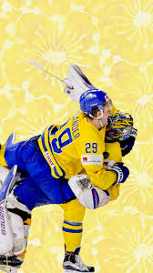 Markus hast med i tre kronors medicinska team. Wallpapers Daisiesmakingchains Tre Kronor In Floral
