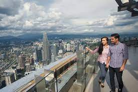 View menara kembar dari skydeck. Kl Tower Ticket Malaysia Langkau Barisan Dan Simpan Sehingga 10