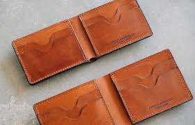 Leather crafts book, published in june 2016 by dk publishing and authored by geoff and valerie franklin at walnut studiolo. The Best Free Leather Wallet Patterns Guide 2021