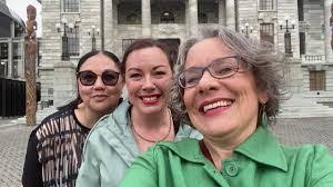 Glenda Mccabe's Instagram, Twitter & Facebook