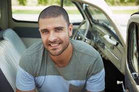 Diogo nogueira (born rio de janeiro, 1981) is a singer and songwriter from brazil.he is the son of composer joão nogueira and ângela maria nogueira.he was a samba musician throughout childhood and adolescence, but became a football player. Diogo Nogueira Leva A Turne Porta Voz Da Alegria Para Belem Dia 24 De Setembro Midiorama