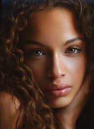 Hair Dye The Most Suitable Colors For Dark Skin صبغة الشعر الألوان الأنسب للبشرة السمراء Beautiful Eyes Beauty Eternal Beautiful Black Women