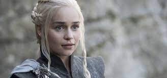 She grew up in oxfordshire. Game Of Thrones Finale Das Sagt Emilia Clarke Uber Das Ende Von Daenerys Watson