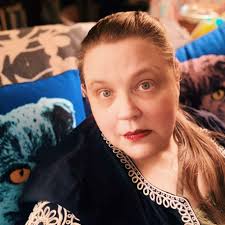 You may have heard that 900 people paid $600 to get an autographed copy of  Bob Dylan's new book, only to find the books were “autographed” by a  machine. I imagine that