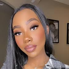 Kayla Puente's Instagram, Twitter & Facebook