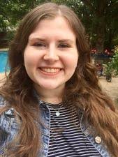 Lori Ogden's Instagram, Twitter & Facebook