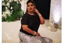 وتعود قضية هيا الشعيبي وطارق العلي عندما قامت هيا الشعيبي وزوجها هاني الطباخ بسب الفنان طارق العلي والاساءة اليه عبر برامج التواصل الاجتماعي وبرامج التلفزيون ، وعندما. Ø¨Ø³Ø¨Ø¨ ØµÙˆØ±Ø© Ø·Ù„ÙŠÙ‚Ù‡Ø§ Ù‡ÙŠØ§ Ø§Ù„Ø´Ø¹ÙŠØ¨ÙŠ ØªÙ‡Ø¯Ø¯ Ø¨ÙØ¶Ø­ Ø¥Ù„Ù‡Ø§Ù… Ø§Ù„ÙØ¶Ø§Ù„Ø© Ø§Ù„Ù…ØµØ±ÙŠÙˆÙ†
