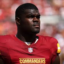 Vikings ink former first-round pick to combat key injury