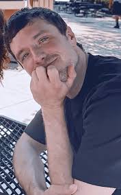 Mabel&Lucas) How we pretend we're still a child?