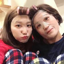 Manage your video collection and share your thoughts. æ„›èŽ‰èŽŽèŽŽalisasa æœ€è¿'è·Ÿåª½åª½æ™šä¸Šéƒ½ä¸€èµ·é‚Šçœ‹åŠ‡é‚Šæ•·é¢è†œ æˆ'åª½åª½æœ¬äººçœŸçš„çœ‹èµ·ä¾†å¾ˆå¹´è¼•æ˜¨å¤©æœ‰é„°å±…çœ‹åˆ°æˆ'èªª Facebook