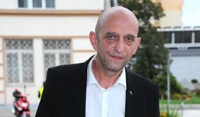 View latest posts and stories by @januszchabior janusz chabior in instagram. Aktor Janusz Chabior Pozuje Na Sciance Z Wybranka Narzeczona Jest Od Niego Mlodsza O 18 Lat Zdjecia Zycie